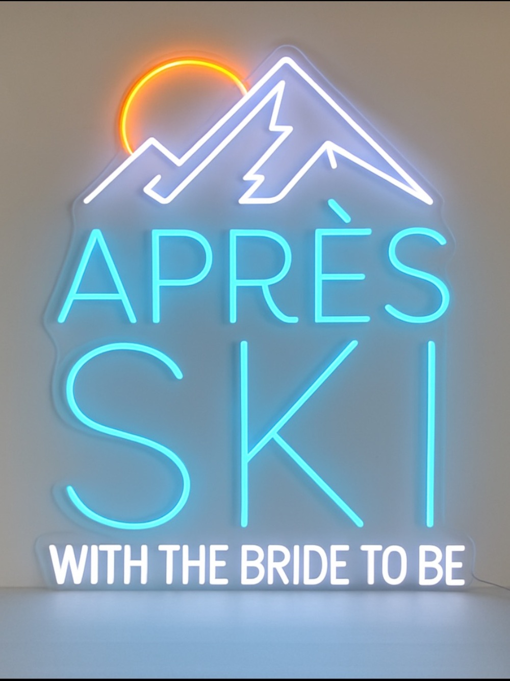 Neon lights sign - “Apres Ski with the Bride to be”